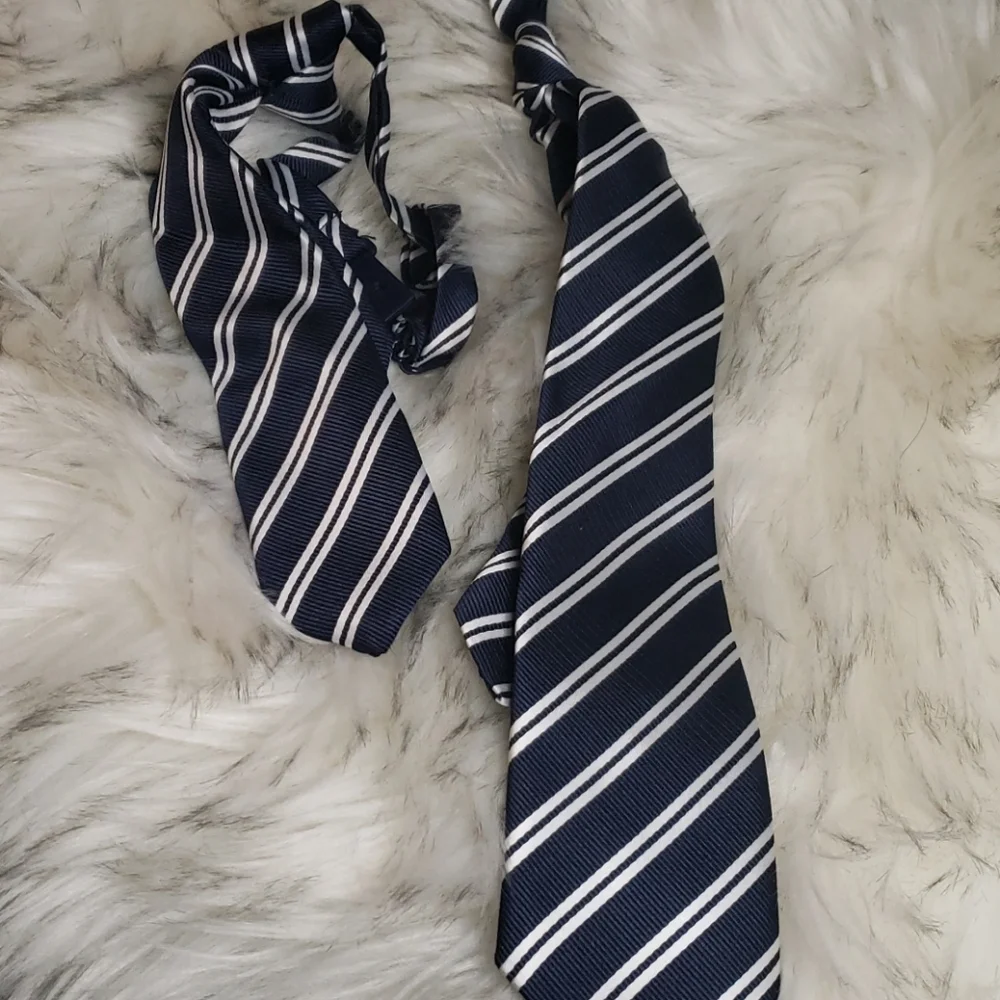 The Children's Place Uniform Striped Tie. Blue/Wht